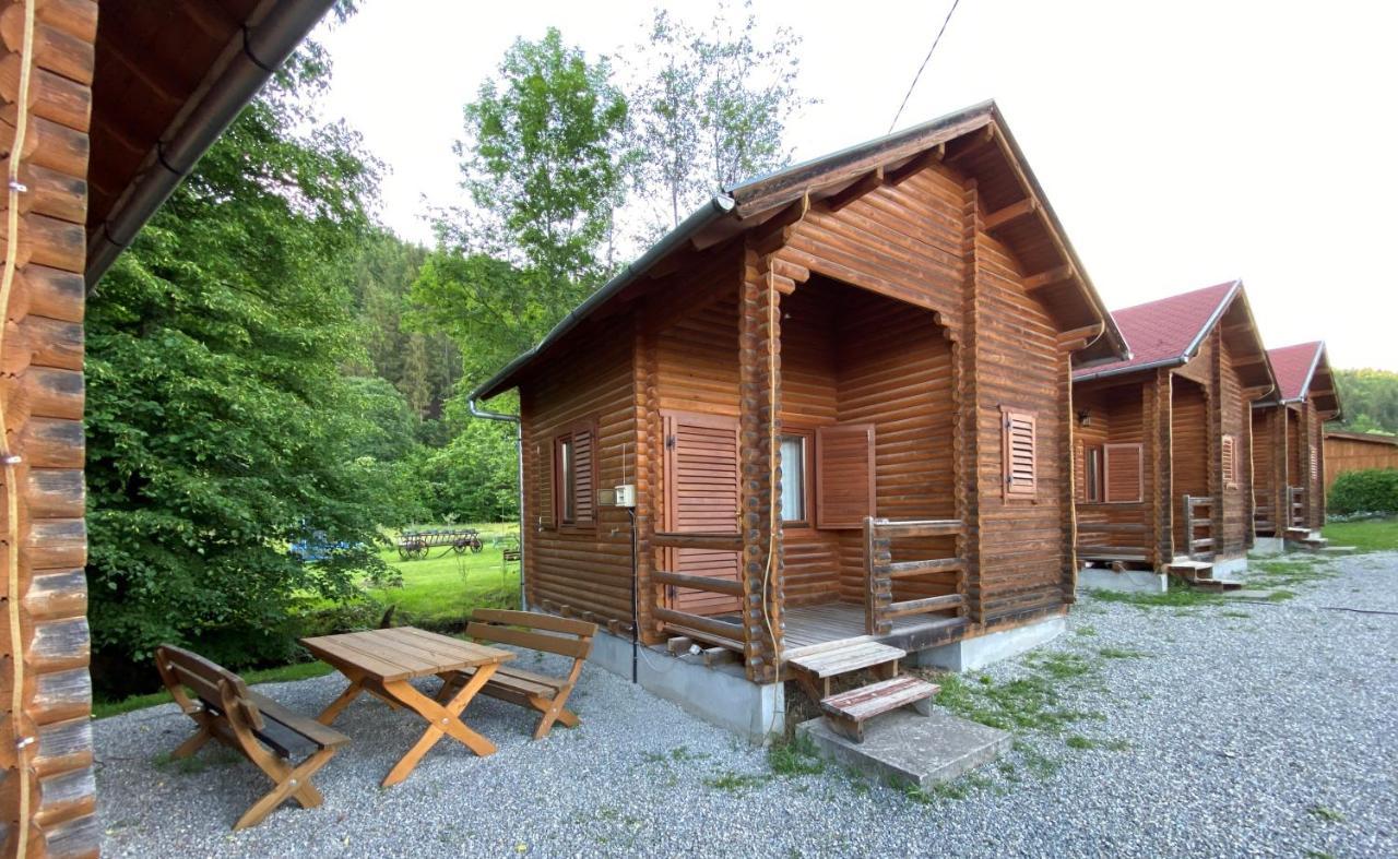 Gyopar Wooden Houses Izvoare  Buitenkant foto